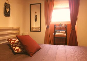 3 bedrooms, desk, free WiFi