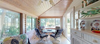 Located next to the 5th Street Beach Entrance and sleeps 11