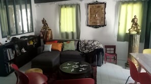 TV - Apartment in the historic center of Avignon (Avignon)