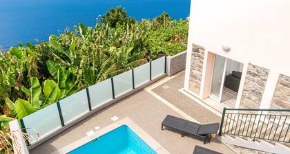 Quiet peaceful apartment with private pool