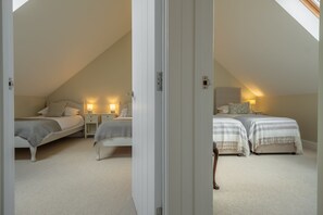 3 bedrooms, iron/ironing board, Internet, bed sheets