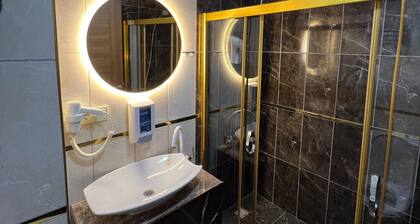 INDİANA HOTEL