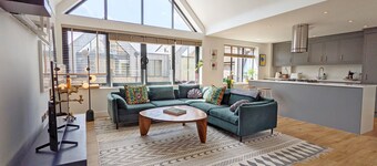 The Old Court House - Midhurst  -  a flat that sleeps 4 guests  in 2 bedrooms