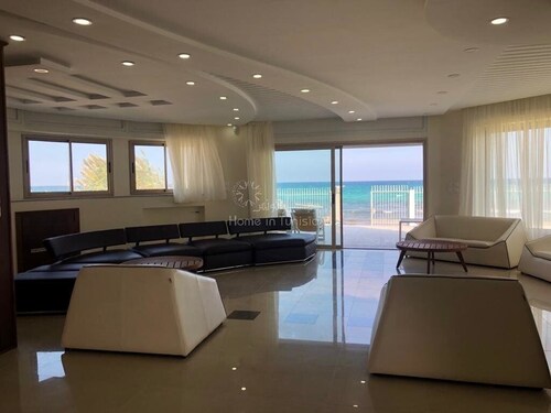 Magnificent villa ground floor