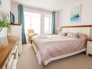Cottage | 3 bedrooms, individually decorated, individually furnished, free WiFi - 16 Ocean Heights (Newquay)