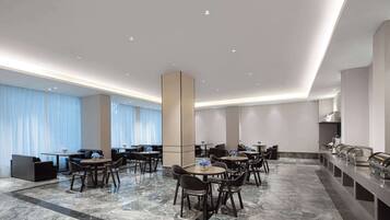 Daily buffet breakfast for a fee