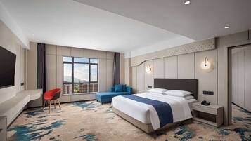 Desk, laptop workspace, free WiFi, bed sheets