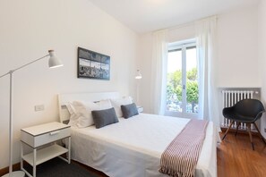 3 bedrooms, bed sheets