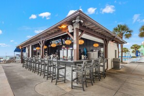 Bar (on property) - 2 Bedroom Condo Oceanfront Paradise! (Panama City)