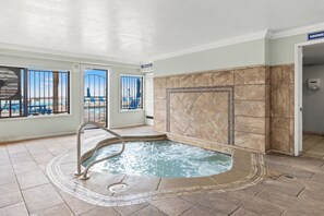 Spa - 2 Bedroom Condo Oceanfront Paradise! (Panama City)