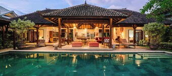 Large 5 bedroom villa with big pool - Seminyak