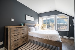 4 bedrooms, free WiFi, bed sheets