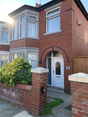 Exterior - Modern Fully refurbished 3 bedroom home (Blackpool)
