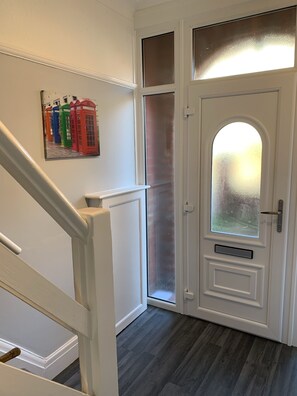 Interior - Modern Fully refurbished 3 bedroom home (Blackpool)