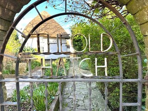 تفاصيل الفندق من الخارج