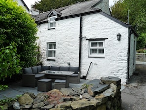 Cottage | Property grounds