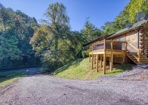 House, Multiple Beds (Suite Spot #242) | Property grounds