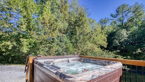 Ferienhaus, Mehrere Betten (Suite Spot #242) | Außen-Whirlpool