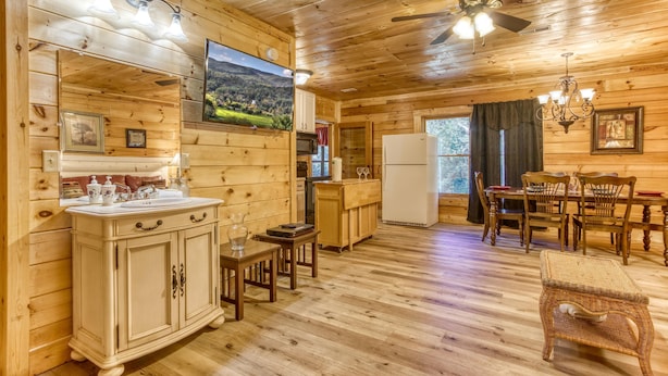 Ferienhaus, Mehrere Betten (Suite Spot #242) | Innenbereich