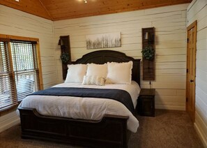 House, 1 King Bed with Sofa bed (Smoky Pool Paradise #1854)