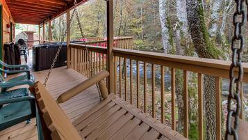 House, Multiple Beds (Rippling Waters #278) | Property grounds