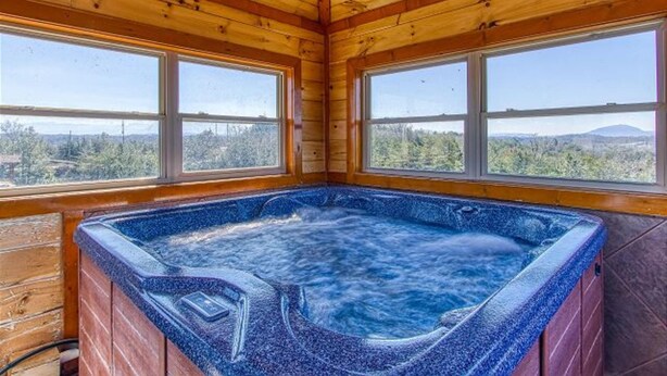 Hus, flere senger (Bear Foot Lodge #308) | Spa