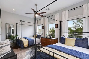 5 bedrooms, desk, iron/ironing board, travel crib