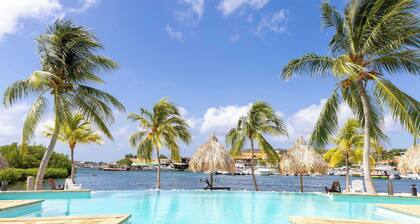 Spanish Water Apartments - Terrace E4