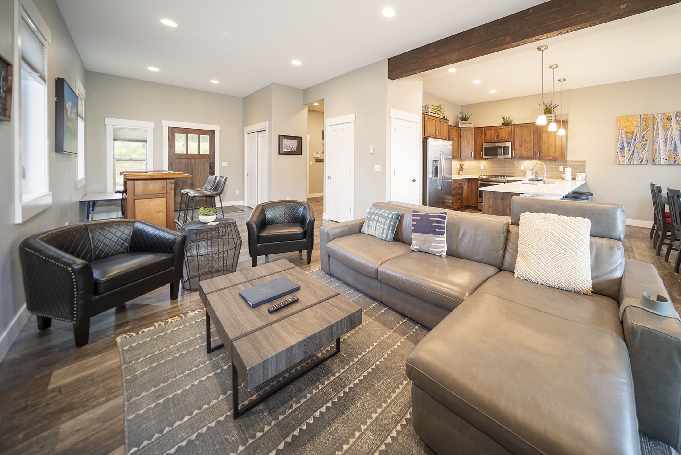 3 bedroom home private hot tub great family rental