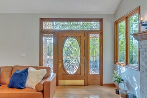 Smart TV, fireplace, table football, ping pong