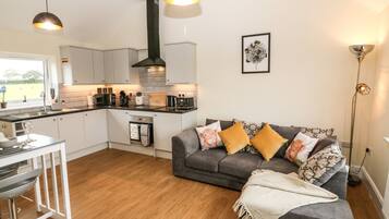 Cottage | 1 bedroom, individually decorated, individually furnished, free WiFi