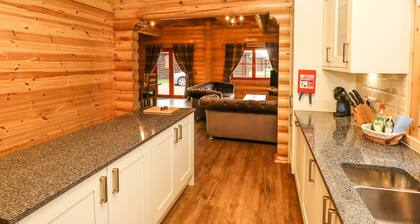 Oak Lodge