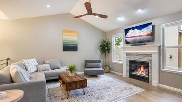 Smart TV, fireplace, stereo, offices