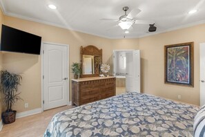 3 chambres, bureau, Wi-Fi gratuit, draps fournis