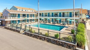 Front of property - Surf House (Hampton)