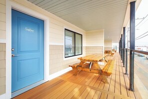 Surfhouse Suite | Terrace/patio - Surf House (Hampton)