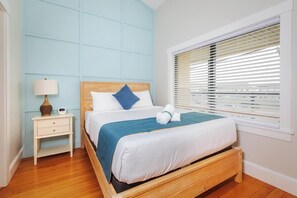 Surfhouse Suite - Surf House (Hampton)