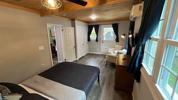 3 habitaciones, escritorio, tabla de planchar con plancha y wifi gratis