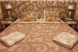 1 soverom, safe på rommet, strykejern/-brett og reiseseng for barn