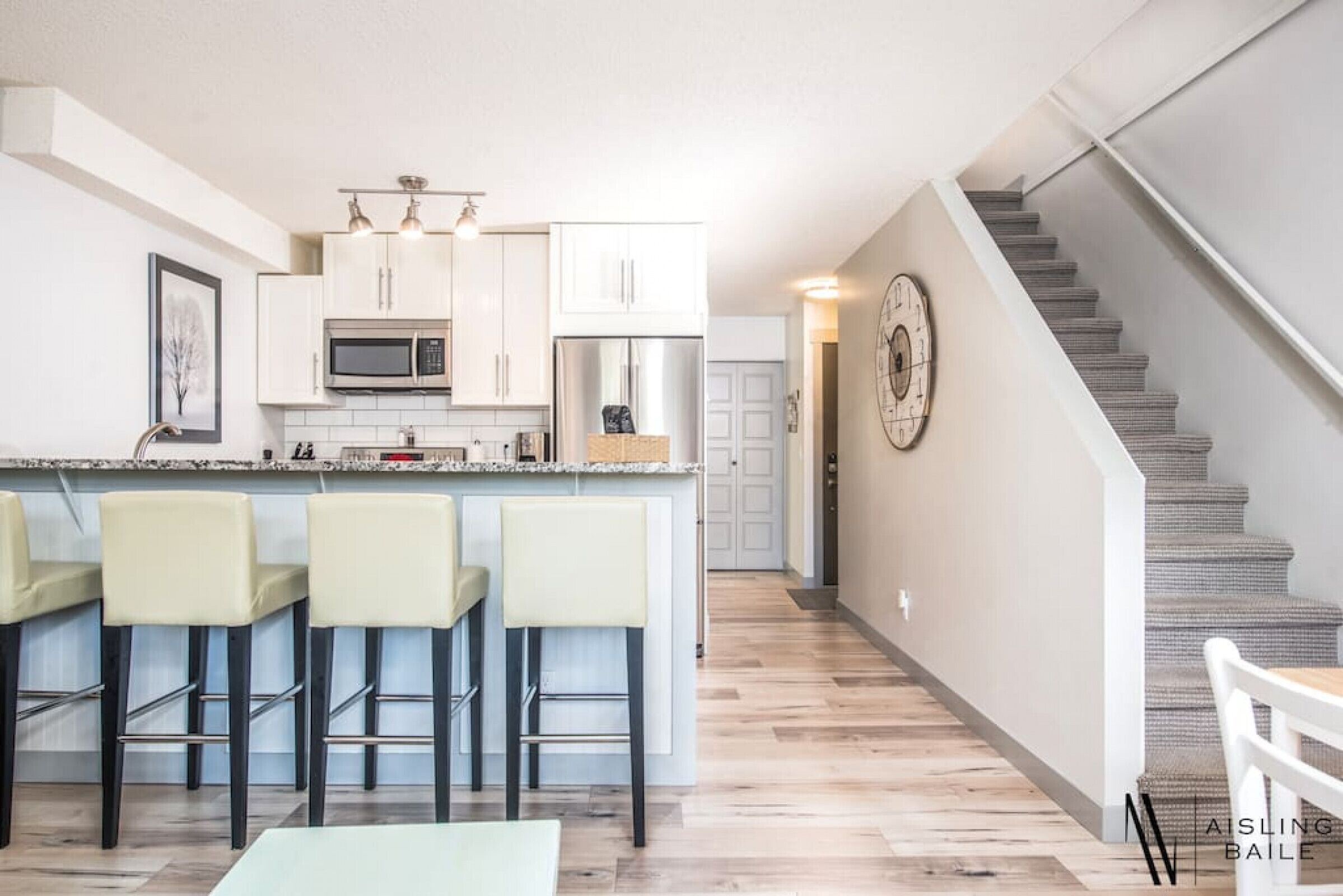 冰箱、微波炉、烤箱、炉灶