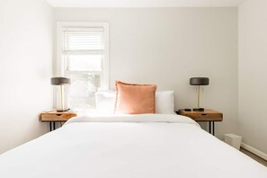 2 chambres, fer et planche à repasser, accès au Wi-Fi (inclus)