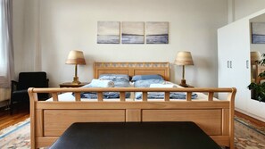 3 chambres, bureau, lit parapluie, Wi-Fi