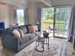 Smart TV - All New; Clean and Gorgeous in Branson! Fish from resort, golf view!  (Branson)