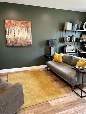 Smart TV -  Spring is in the air! Come enjoy this mountain retreat! (Saluda)