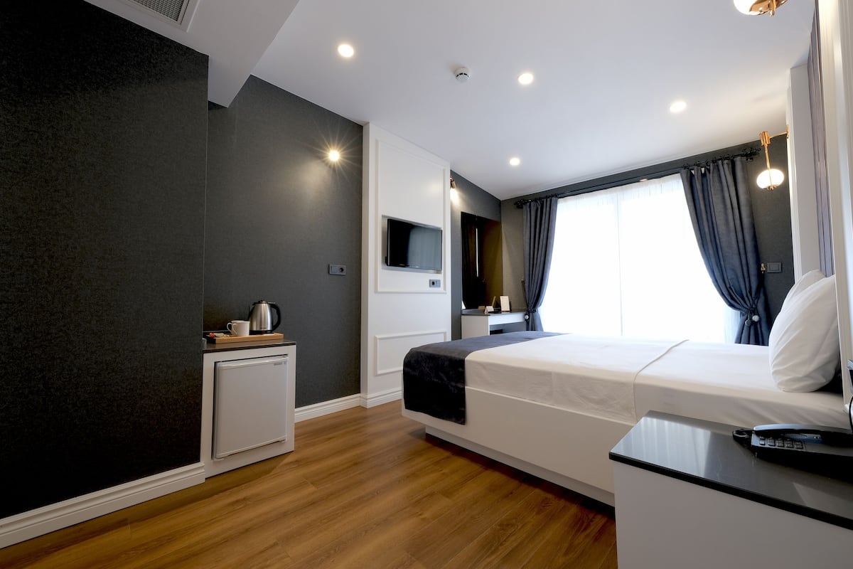 deluxe room | premium bedding, memory-foam beds, minibar, in-room safe