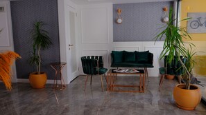 Área de estar no saguão