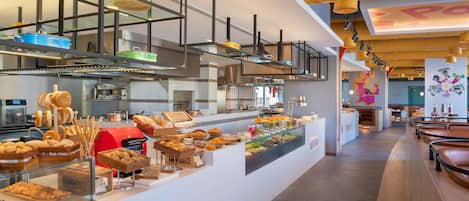 Buffet déjeuner (120.00 AED par personne)