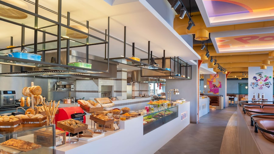 The WB Abu Dhabi, Curio Collection by Hilton
