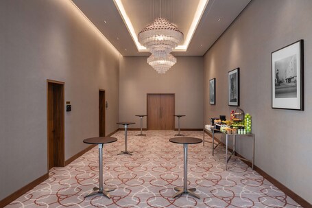 The WB Abu Dhabi, Curio Collection by Hilton - Image 169