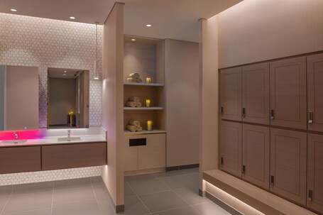 The WB Abu Dhabi, Curio Collection by Hilton - Image 136